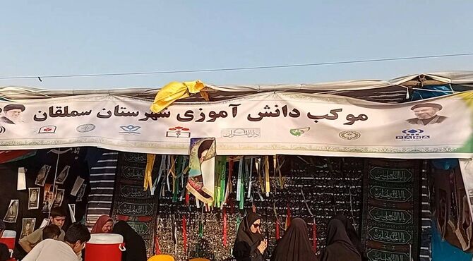 سومین روز خدمت‌رسانی موکب آموزش‌وپرورش به زائران رهبر شهید؛ آموزش کمک‌های اولیه هلال احمر در مسیر موکب