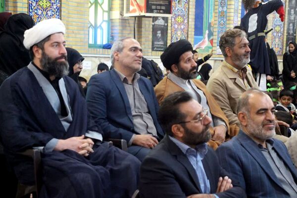 اجتماع استکبار ستیزی و رویداد پلاکاردنویسی دانش‌آموزان سمنان