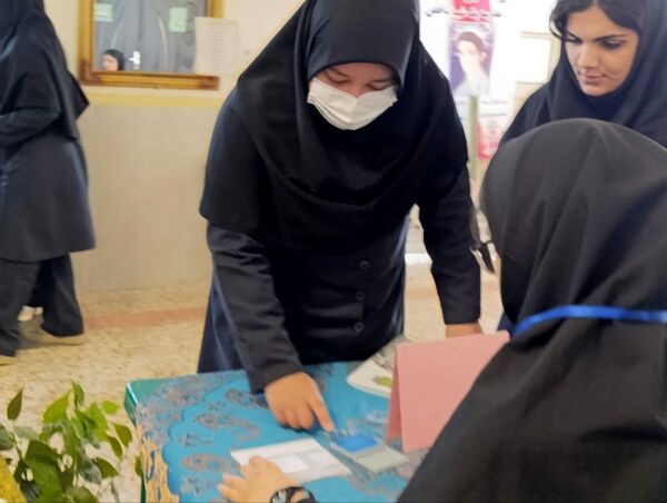 انتخابات مدرسه‌ای در دبیرستان هیات امنایی مطهره گالیکش