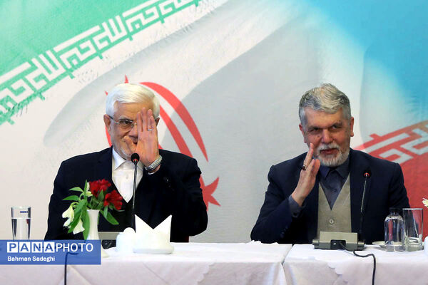 نشست معاون اول رئیس جمهور با جمعی از هنرمندان موسیقی، تئاتر و هنرهای تجسمی