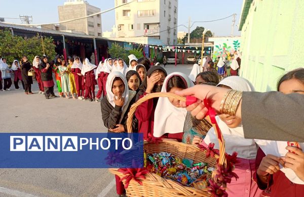 برگزاری آیین کهن «حق لیلی» در مدرسه شهید ابراهیم تنیده هرمزگان