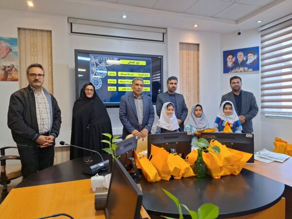 آیین تجلیل از برگزیدگان جشنواره کتابنوش
