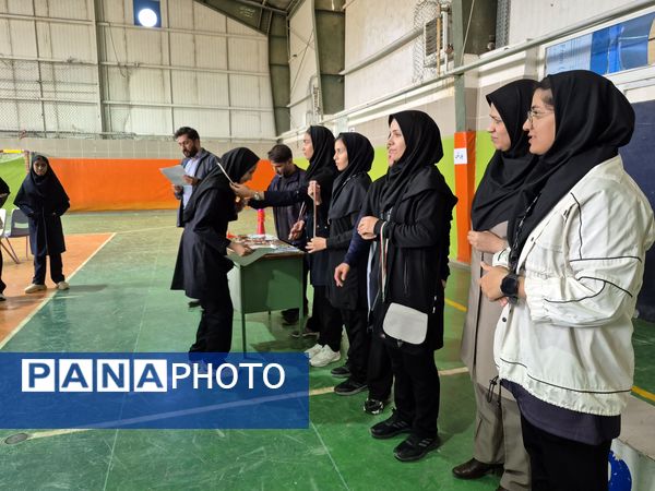 استعدادیابی دختران و پسران ورزشکار در زاوه