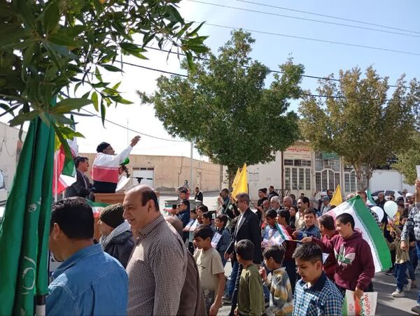 راهپیمایی 22 بهمن در لارستان 