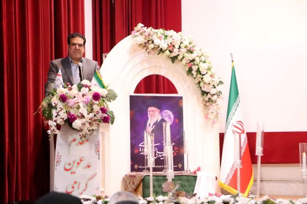 آیین سپاس معلم و تجلیل از معلمان نمونه ناحیه ۳ کرمانشاه