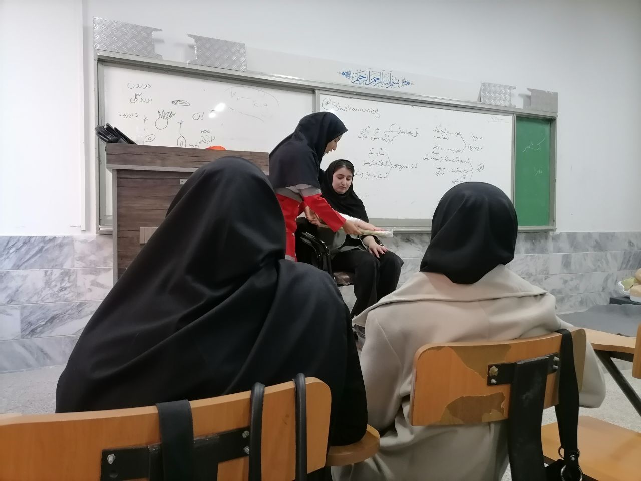 برگزاری دوره‌های مقدماتی هلال احمر در دانشگاه آزاد اسلامی شیروان