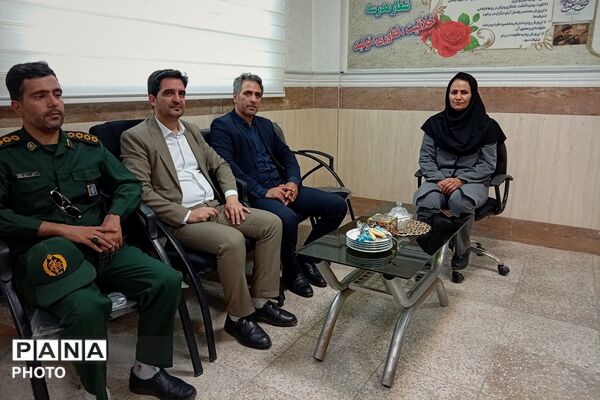 مراسم یادبود شهدای دانش‌آموز مدرسه شجره طیبه میناب