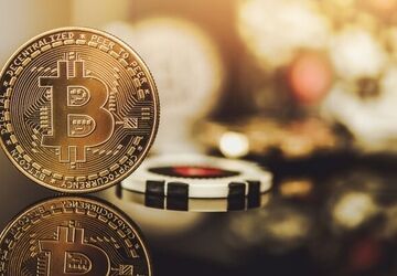 عقب‌گرد ۲ درصدی بیت کوین در بازار تمام قرمز امروز