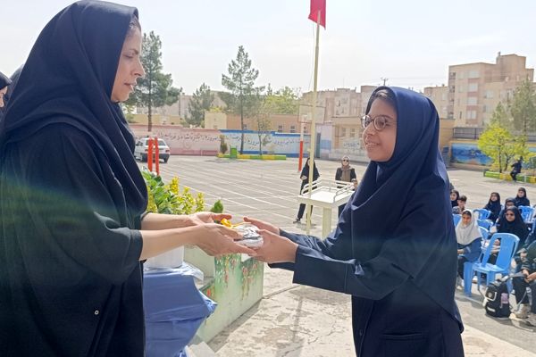 جشن جوانه ها در دبیرستان مهر نیشابور