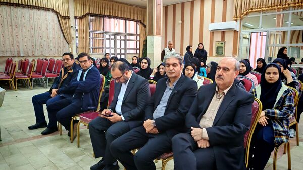 مسابقات ورزشی شطرنج دانش آموزان دوره دوم