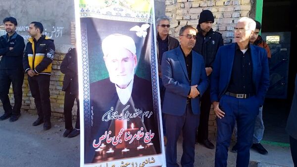 تشییع پیکر و خاکسپاری پدر شهید عجمی فدافن در گلزار شهدای روستای فدافن