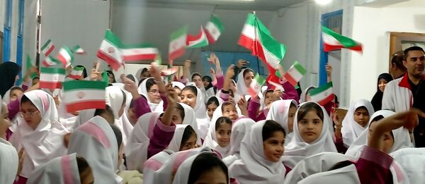 طنین زنگ مهر و ایثار و مقاومت در دبستان دخترانه بنت الهدی سرخ رود