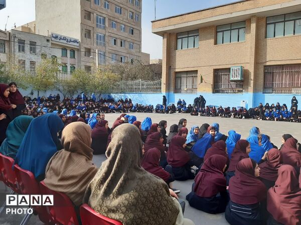 افتتاح المپیاد درون مدرسه ای دبیرستان نبوت  