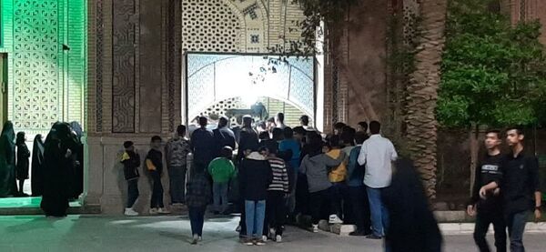 مراسم شب قدر در گلزار شهدا بم