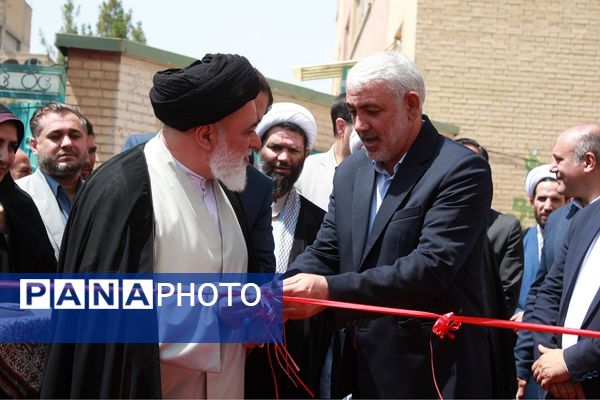 افتتاح نخستین جشنواره تن‌پوش نور، نمایشگاه مُد و لباس ایرانی اسلامی در شهرستان بهارستان 