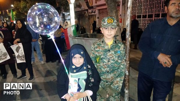 ندای وحدت و ولایت در ۸۲ شب بیعت با رهبری