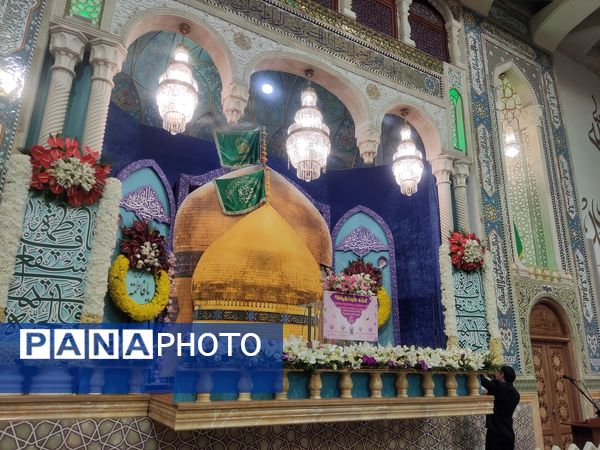 اجتماع دختران دانشجو در حرم مطهر حضرت معصومه (س) به مناسبت روز دختر  