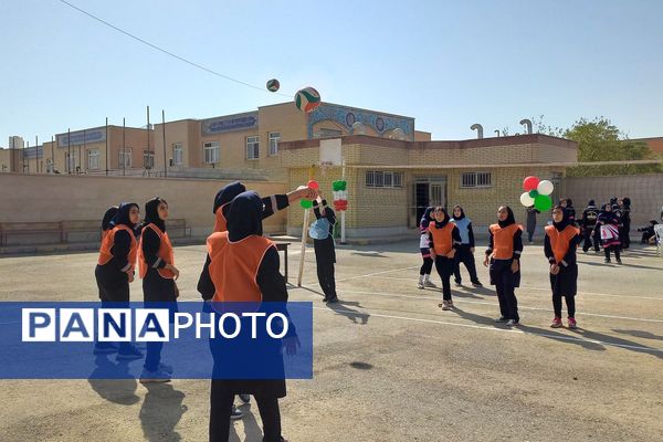 افتتاحیه المپیاد ورزشی درون‌مدرسه‌ای در دبیرستان منتصرین شاهد ورامین