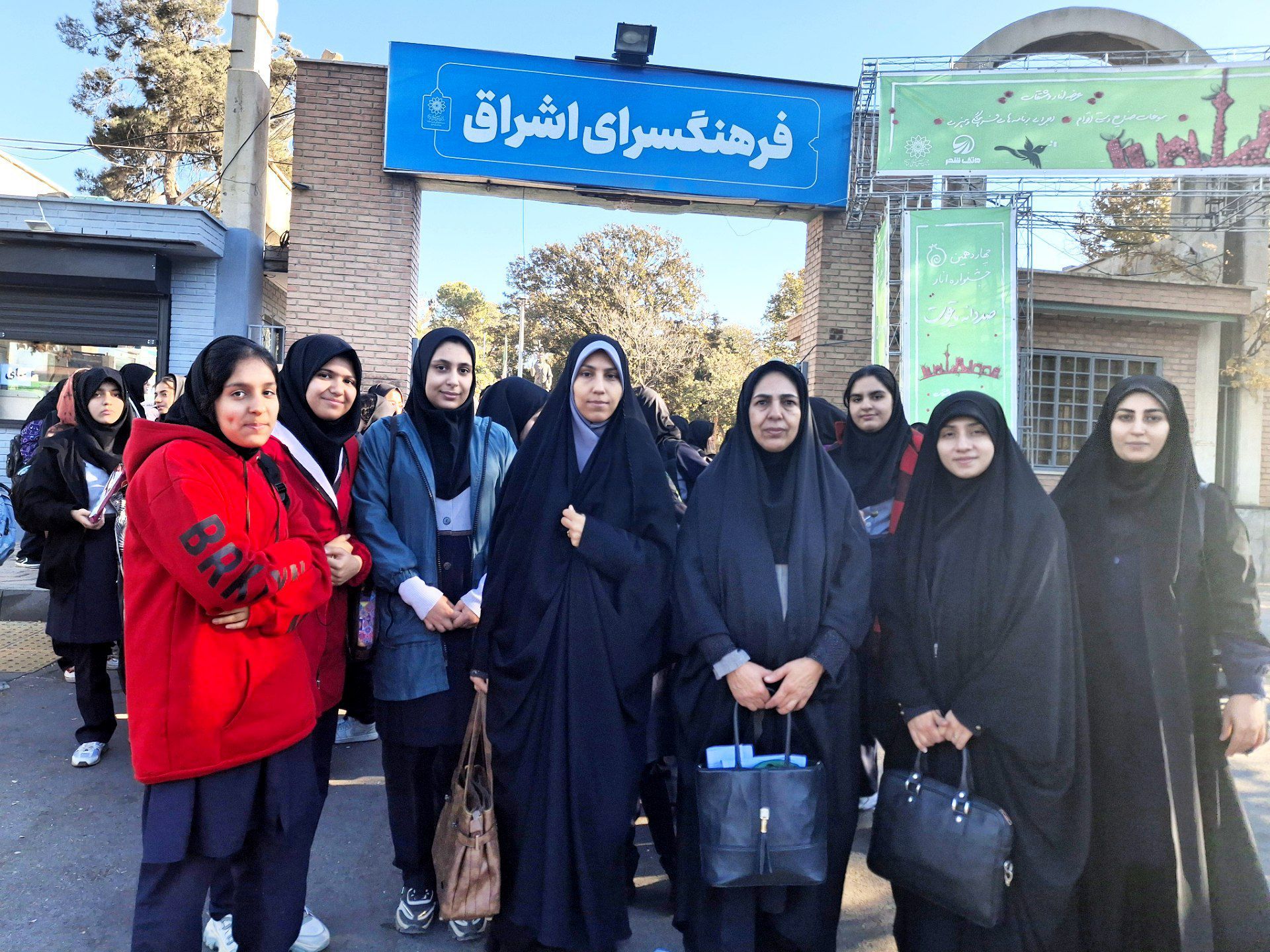 نسل نوجوان از سیره‌ حضرت فاطمه‌ زهرا(س) الهام می‌گیرد