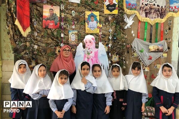 جشن شکوفه‌ها در مدارس هدی و شهید معظم شهرستان قدس با یاد دانش آموزان میناب 