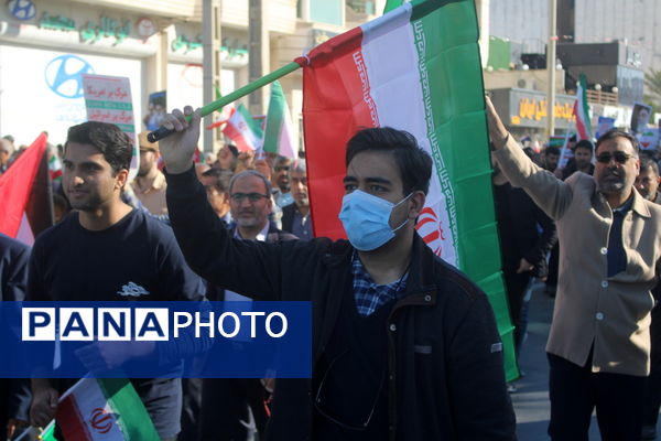 شکوه حضور مردم بوشهر در راهپیمایی ۲۲ بهمن