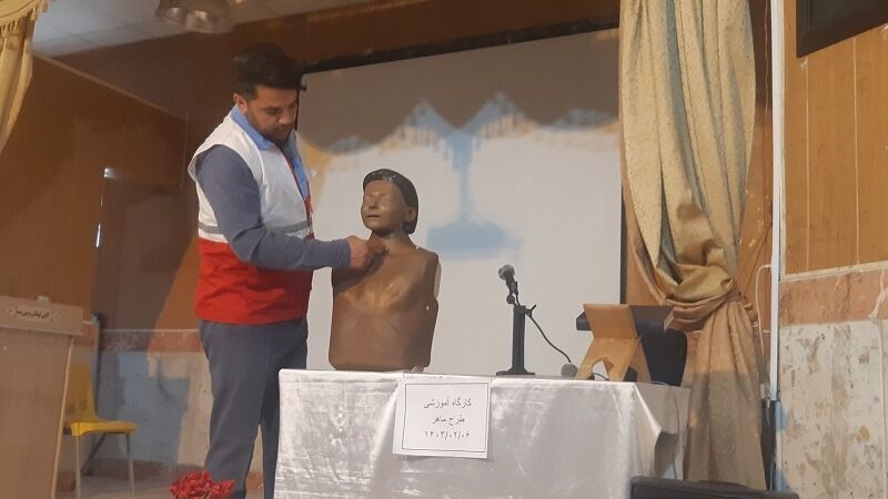 برگزاری کارگاه طرح ماهر هلال احمر در کانون سمیه شهرستان شیروان