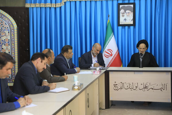 دیدار مدیران آموزش‌ و‌ پرورش خراسان‌جنوبی با نماینده ولی‌فقیه در استان 