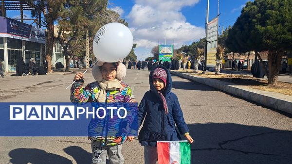 راهپیمایی و جشن یوم الله ۲۲ بهمن در شهرستان گناباد 