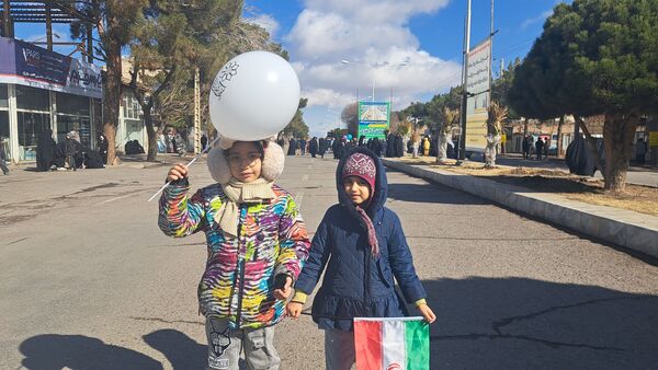 راهپیمایی و جشن یوم الله ۲۲ بهمن در شهرستان گناباد 