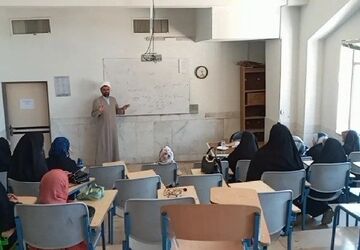 دوره آشنایی با « معارف نماز» ویژه دانش‌آموزان شهرستان بروجن