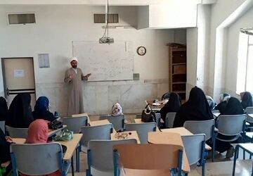 دوره آشنایی با « معارف نماز» ویژه دانش‌آموزان شهرستان بروجن