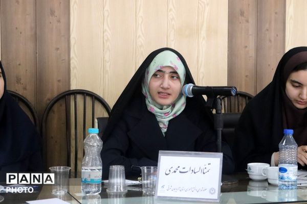 نخستین جلسه هماهنگی نمایندگان دوره دوازدهم و سیزدهم مجلس دانش‌آموزی و اعضای شورای دانش‌آموزی استان آذربایجان شرقی 