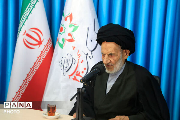 دیدار دست اندرکاران اجلاسیه ۶۴۵ شهید شهرستان بیرجند با نماینده معزز ولی فقیه در خراسان جنوبی