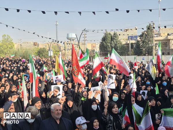بیعت با سومین رهبر انقلاب اسلامی حضرت آیت الله  سید مجتبی حسینی خامنه ای (حفظه الله ) 