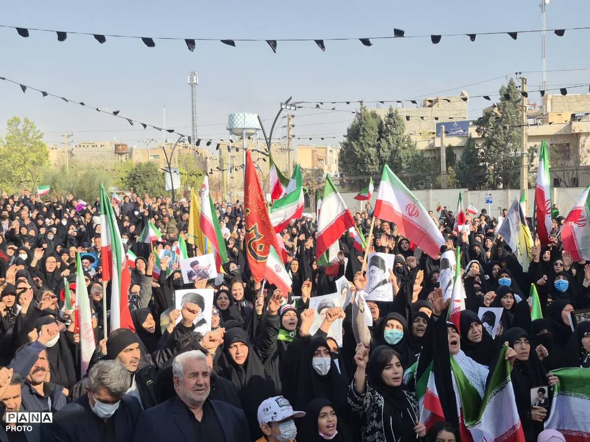 بیعت با سومین رهبر انقلاب اسلامی حضرت آیت الله  سید مجتبی حسینی خامنه ای (حفظه الله ) 