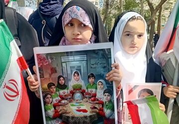 کاشت نهال امید به یاد شهدای دانش‌آموز شجره طیبه میناب در پارک ملت مشهد 