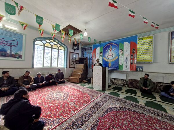حماسه حضور گرم مردم بلده در سرمای زمستان 