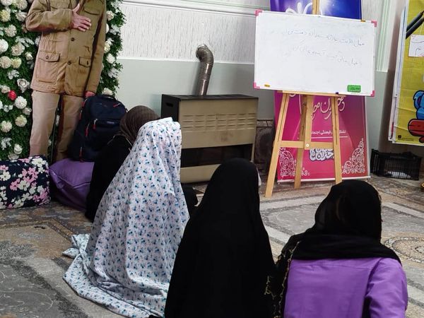 آینه‌های نور: لحظاتی سرشار از صمیمیت و گفتگو در اعتکاف دانش‌آموزی