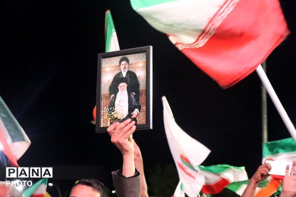 جان‌برکفان گفتند از این عشق و حالا‌ ذکر لب ما لحظه‌لحظه هست: ایران