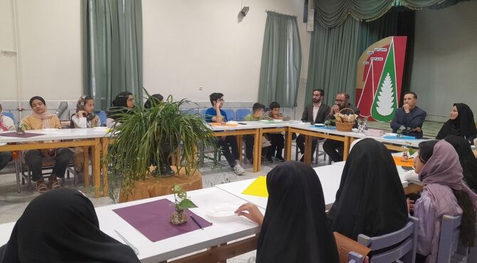 گردهمایی شاعر با نوجوانان 