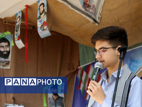 آیین نواختن زنگ ایثار و مقاومت در دبیرستان شاهد معراج