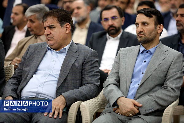 مراسم تجدید میثاق وزیر آموزش و پرورش و معلمان با آرمان‌های امام راحل (ره)