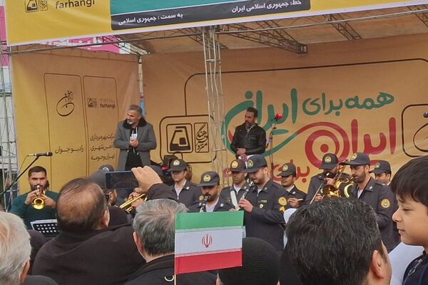 حضور اقشار مختلف مردم شهرری در راهپیمایی ۲۲ بهمن