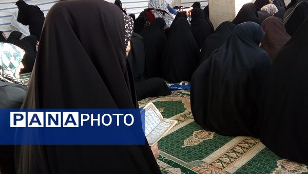 آوای دلنشین دعای عرفه در مساجد شهر بن طنین‌انداز شد