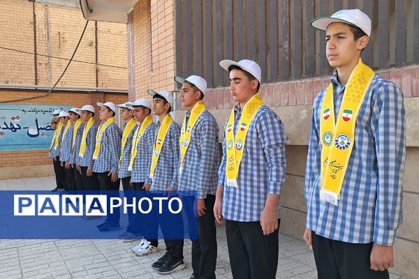 مراسم پدافند غیرعامل در دبیرستان بشارت بهارستان‌دو 