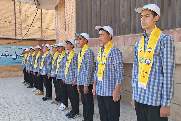 مراسم پدافند غیرعامل در دبیرستان بشارت بهارستان‌دو 
