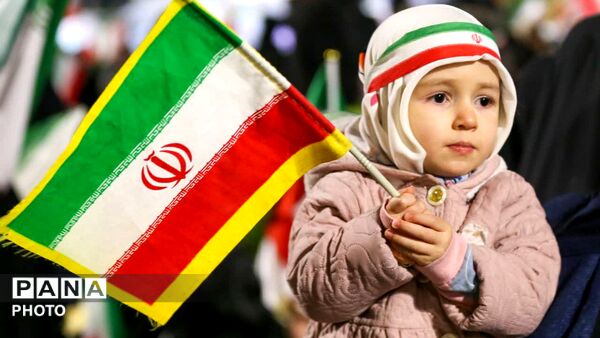 حضوری از جنس نور در خیابان‌های کرج