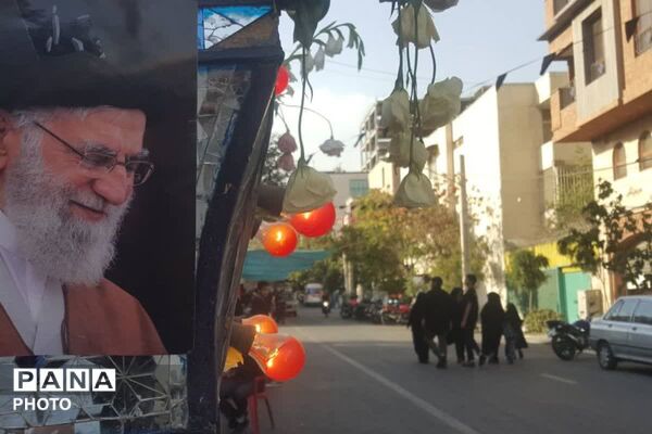 همدلی و وحدت مردم پشت صحنه حضور میلیونی در تشییع رهبر شهید 