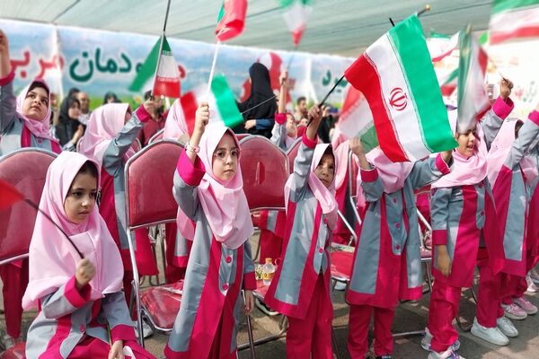 شکوفه‌های خوزستان راهی مدارس شدند