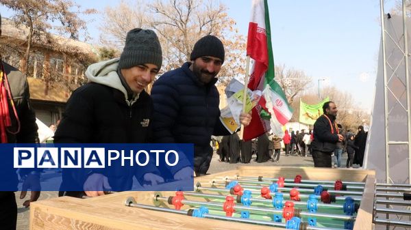 حضور گرم مردم تبریز در راهپیمایی 22 بهمن